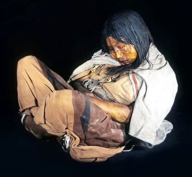 قلعه باستانی ظهیرالدین بیاضه .تاریخ بیابانک .محمد رضا فاضلی .گرگ ومیش .مطلب دفن نشسته